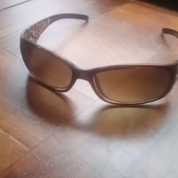 Sunglasses - Picture 4 of 4